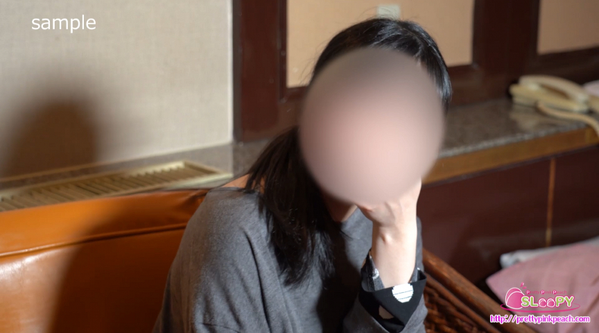 控えめ女子の初飲尿。お口におしっこお願いします！のトップ画像